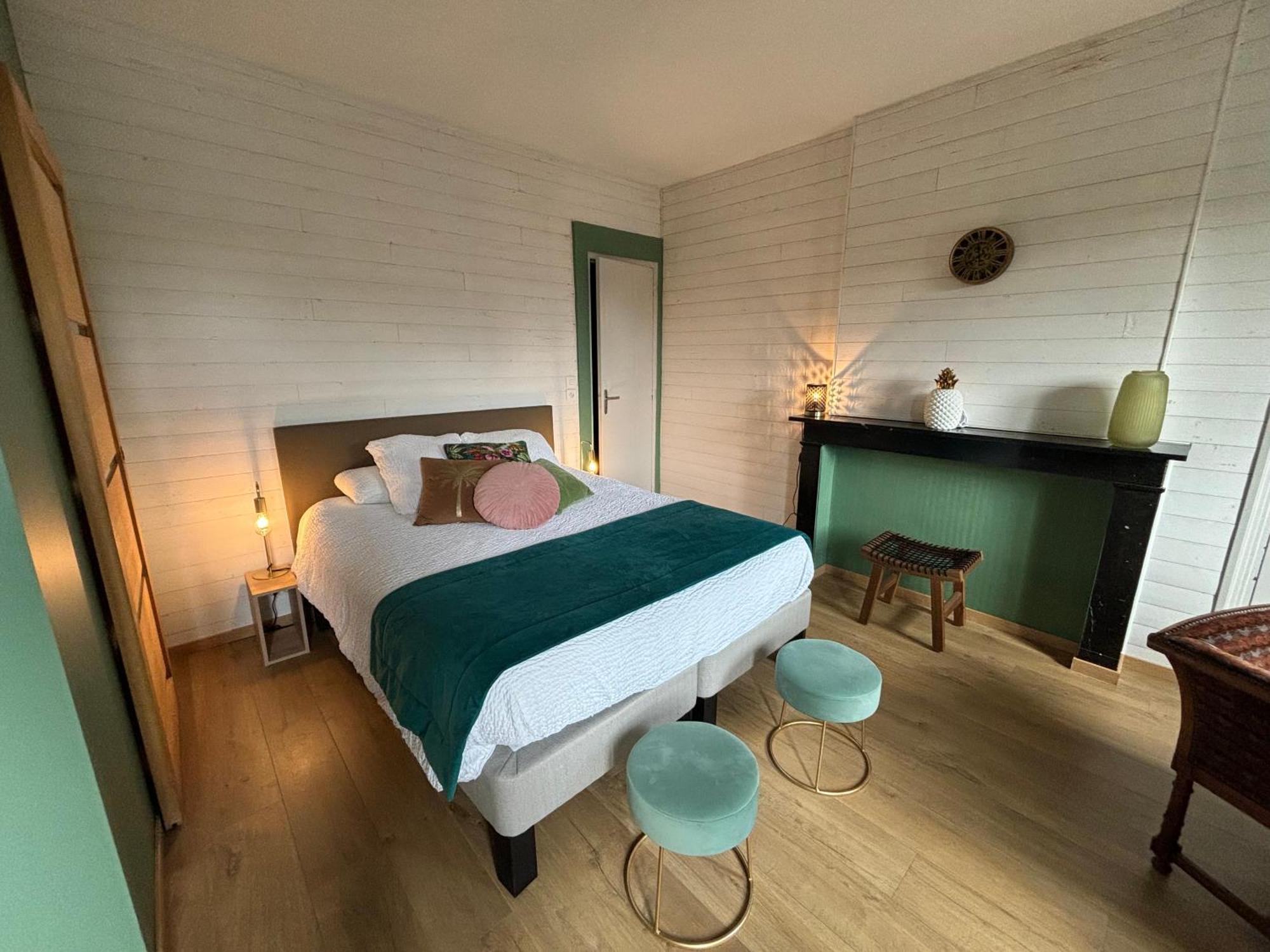 Logis Hotel-Restaurant - Le Moulin D'Artres Екстериор снимка