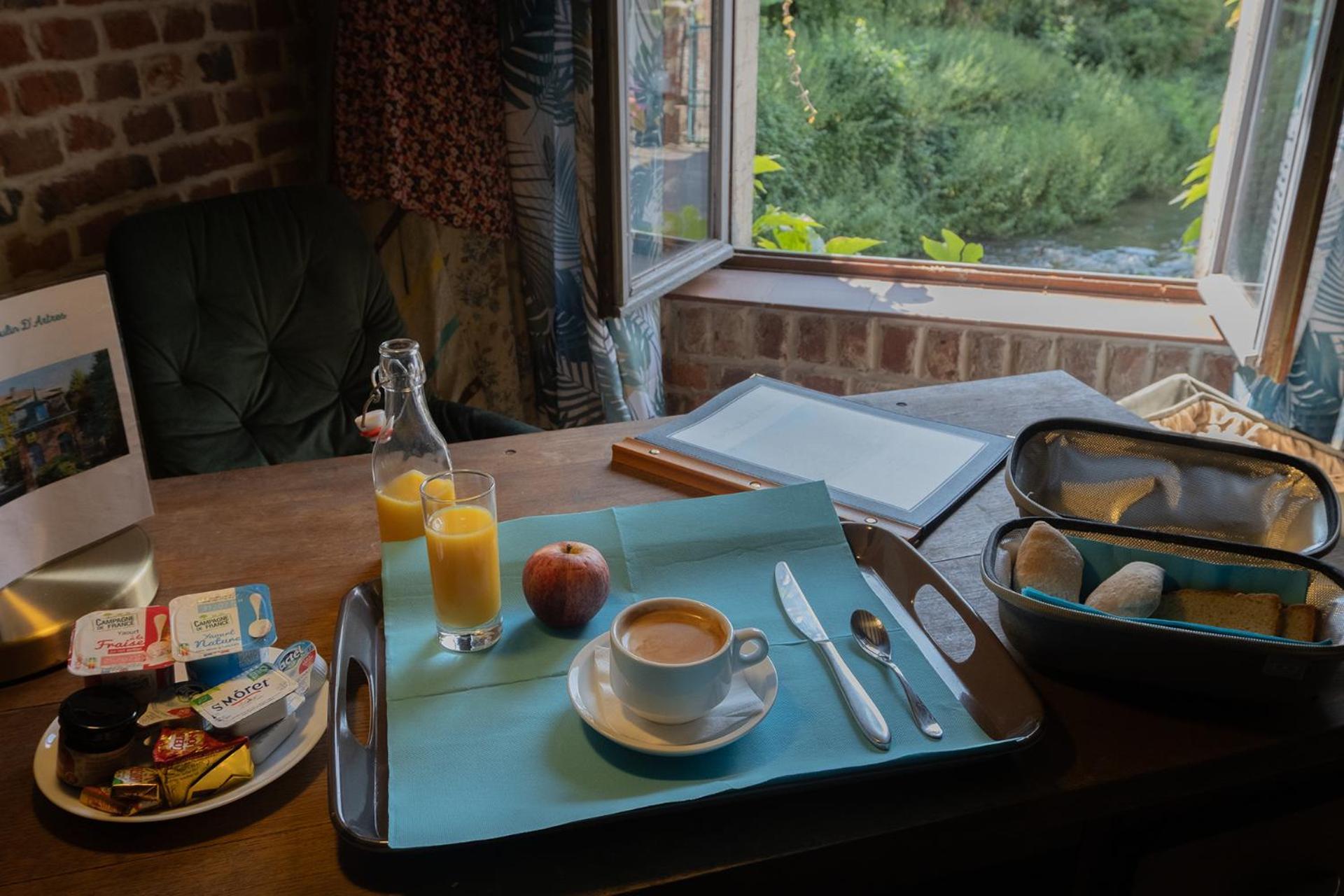 Logis Hotel-Restaurant - Le Moulin D'Artres Екстериор снимка
